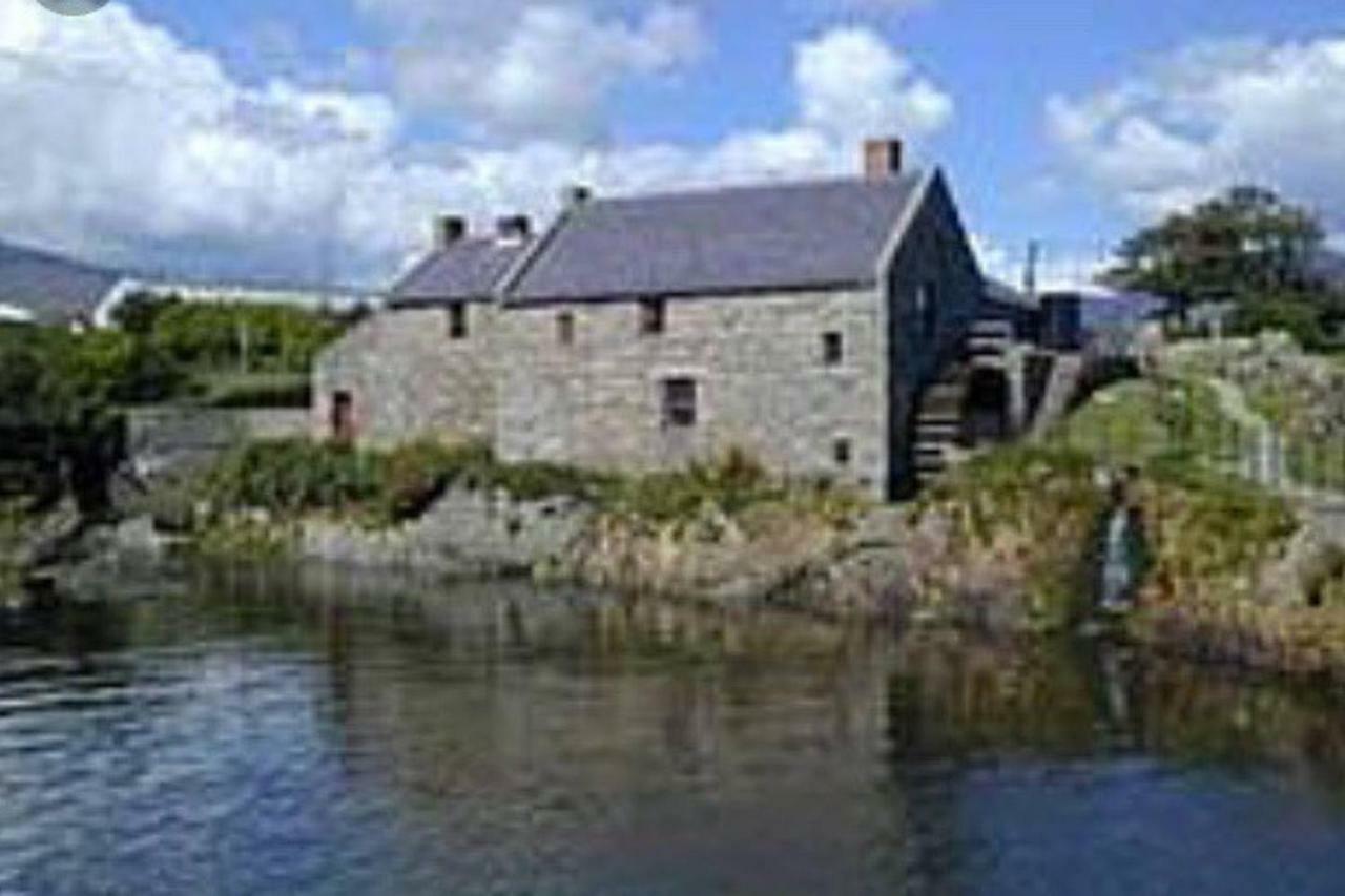 Moneydarragh Cottage With Uninterrupted Mountain And Sea Views- Hot Tub Available For Hire Annalong ภายนอก รูปภาพ